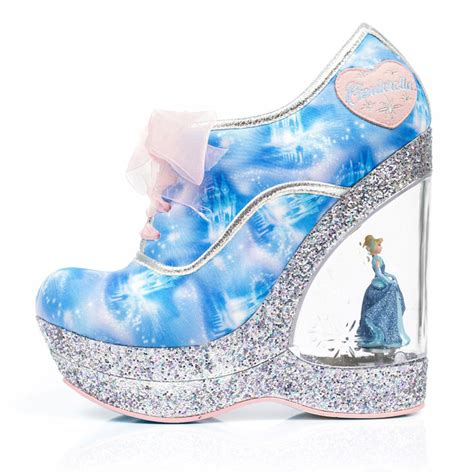 There is also a bit of a weird thing going on with the belt that I don’t know how to describe – it just looks a bit odd from the side, but I don’t think it is too severe!. . Faerie tale princesss heels